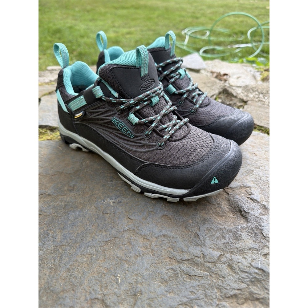 Keen Saltzman Waterproof Hiking Shoe Women size 7.5
